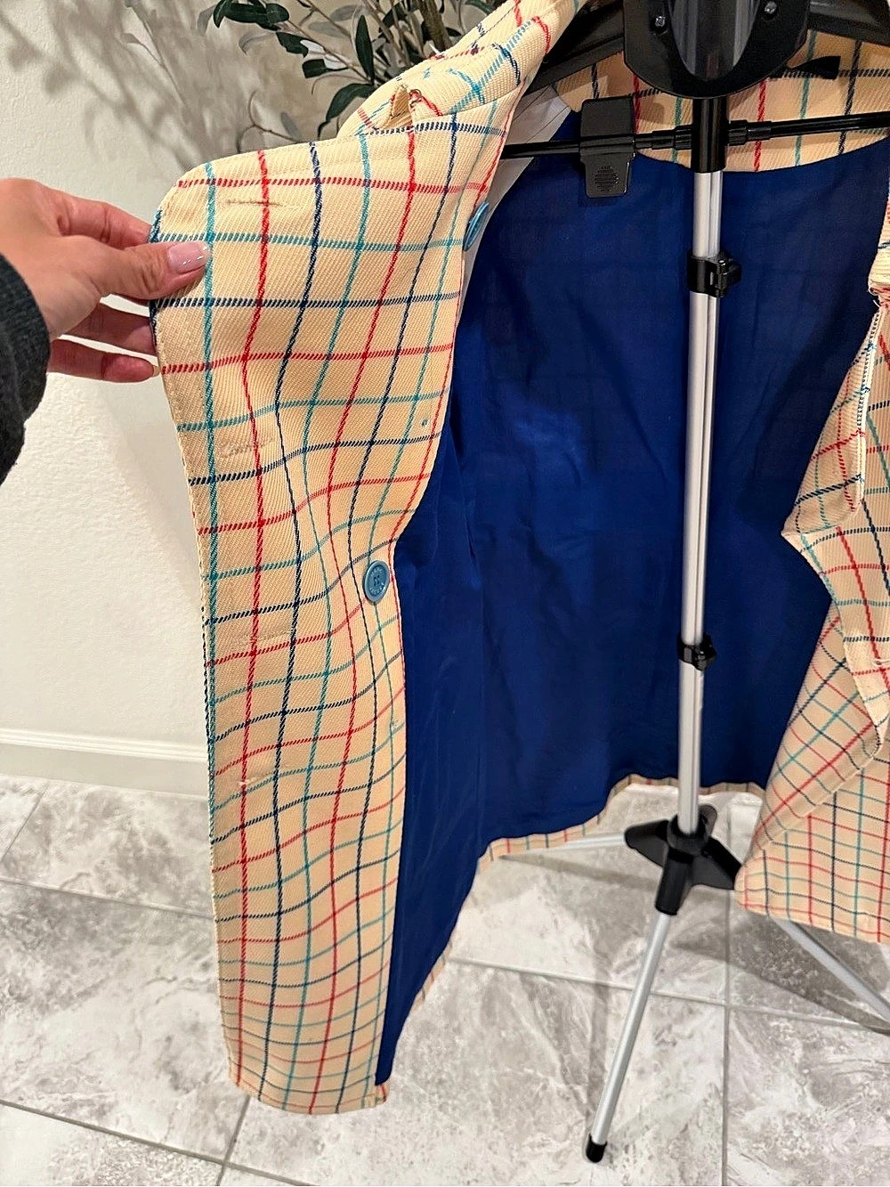 Marc Jacobs Plaid Trench Coat in Beige & Blue Size Small (Size 4/6) Like New - Picture 5 of 5